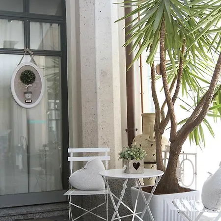 Alojamento de Acomodação e Pequeno-almoço Carducci 4*