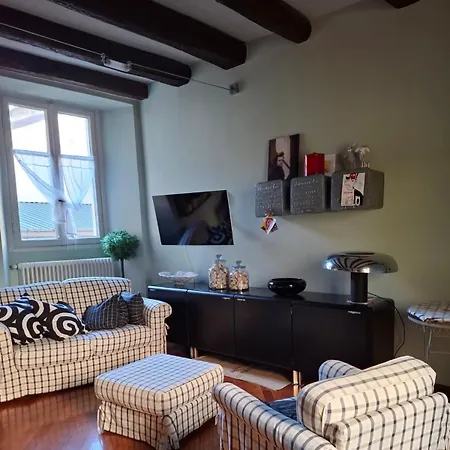 卡尔杜奇旅馆 住宿加早餐酒店 4*