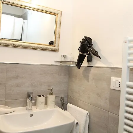 卡尔杜奇旅馆 住宿加早餐酒店